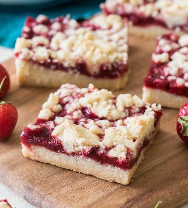 strawberry crumb bars